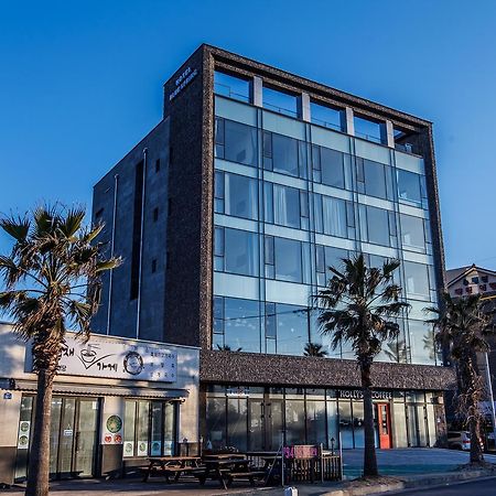 Blue Spring Hotel Чеджу Екстериор снимка