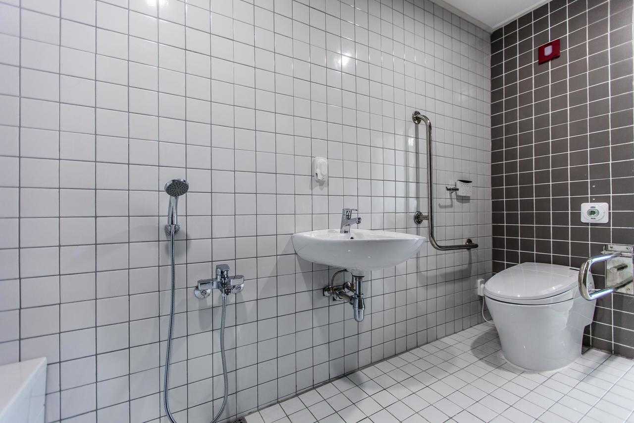 Blue Spring Hotel Чеджу Екстериор снимка