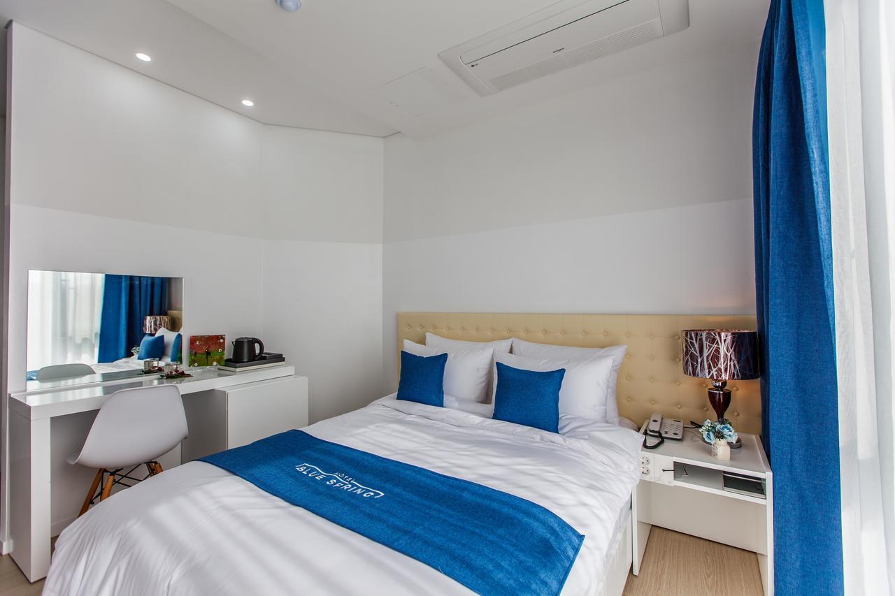Blue Spring Hotel Чеджу Екстериор снимка