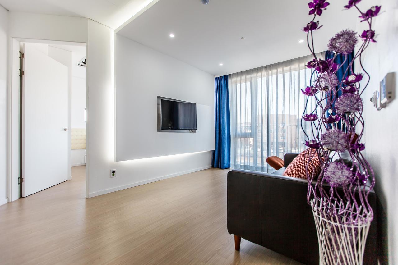 Blue Spring Hotel Чеджу Екстериор снимка