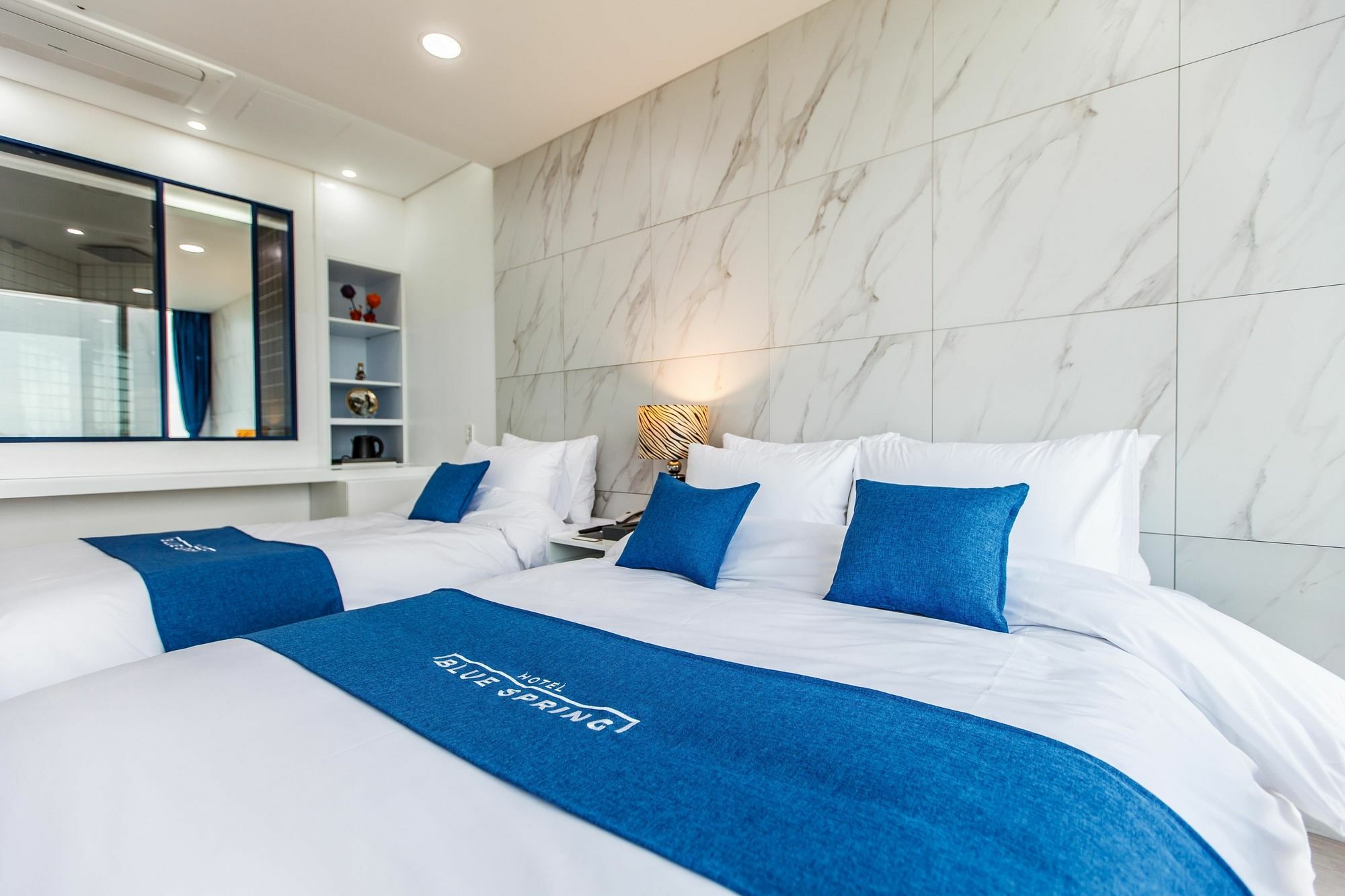 Blue Spring Hotel Чеджу Екстериор снимка